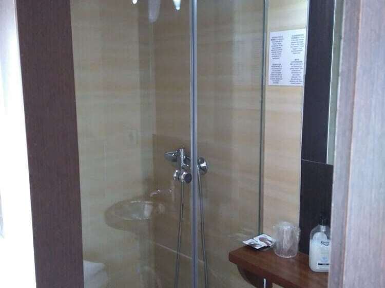 اتاق استاندارد یک نفره, Hostal Gud Salamanca
