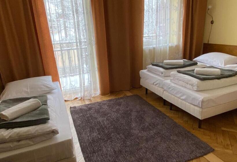 Quarto Triplo Estandar, Rusałka