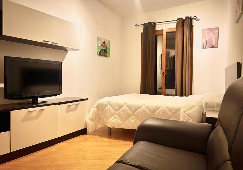 Escritório Estándar, Wave Apartments