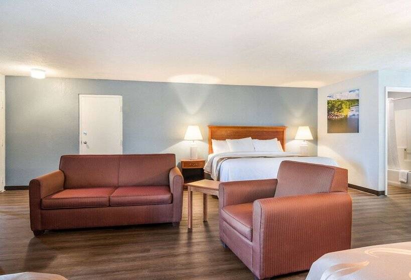 Люкс, Quality Inn  On The Lake Clarksvilleboydton