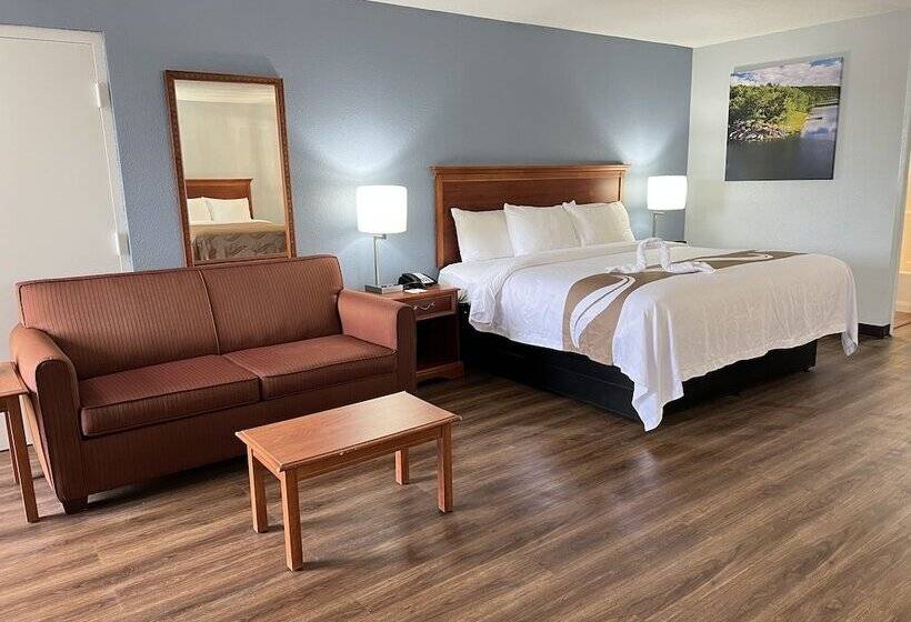 Люкс, Quality Inn  On The Lake Clarksvilleboydton