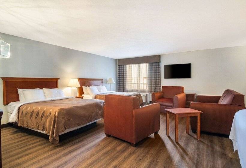 Люкс, Quality Inn  On The Lake Clarksvilleboydton