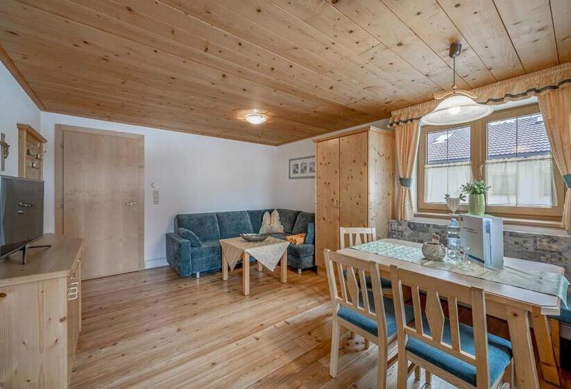 آپارتمان خانوادگی, Appartement Breitlehn