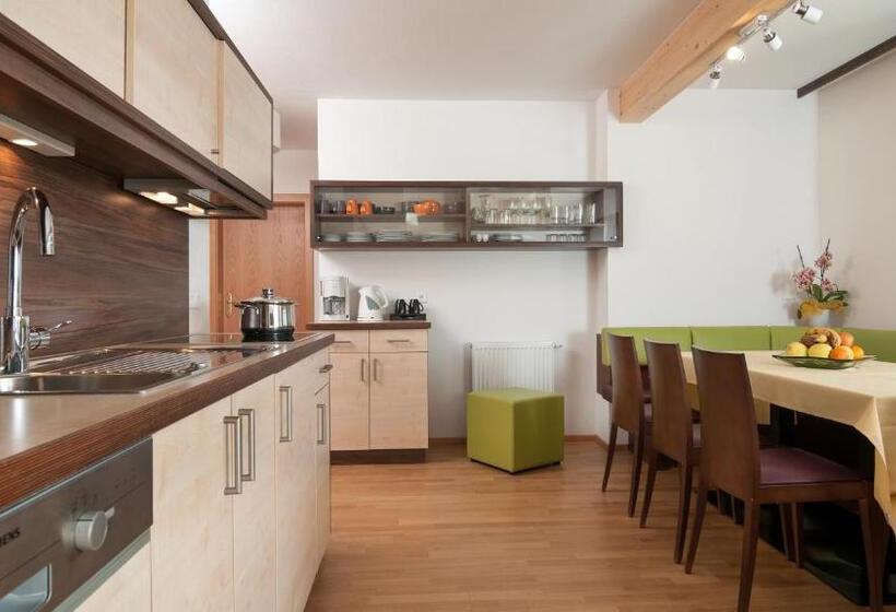 2 Bedrooms Apartment Lake View, Wellness Landhaus Parth
