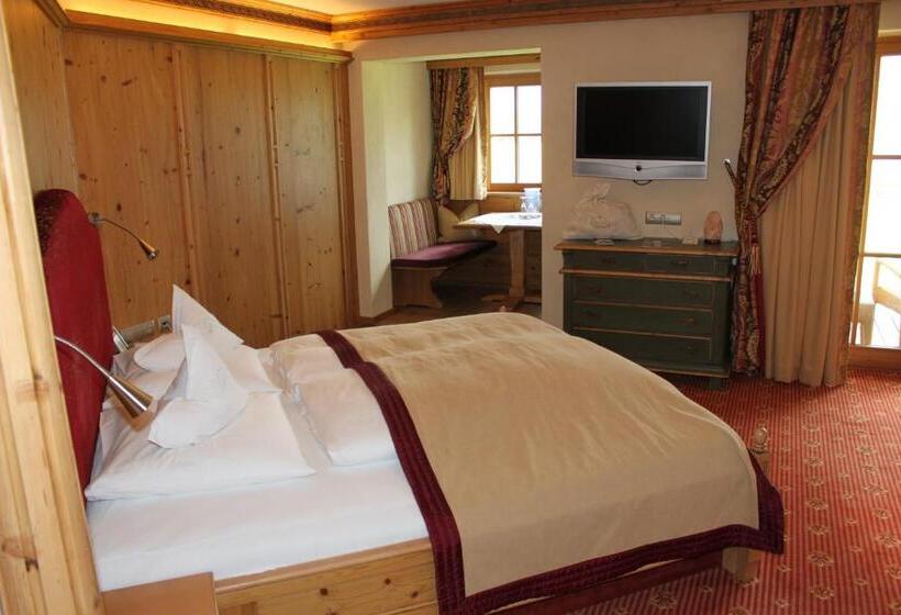 Superior suite with balcony, Wellnessresidenz Schalber