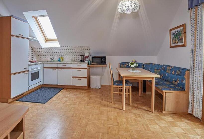 Апартаменты 2 Спальни с Балконом, Bauernhof Grain