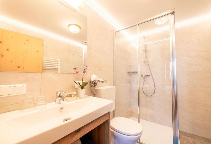 Номер Superior с Балконом, örglwirt Ferienwelt   Hotel Post örglwirt