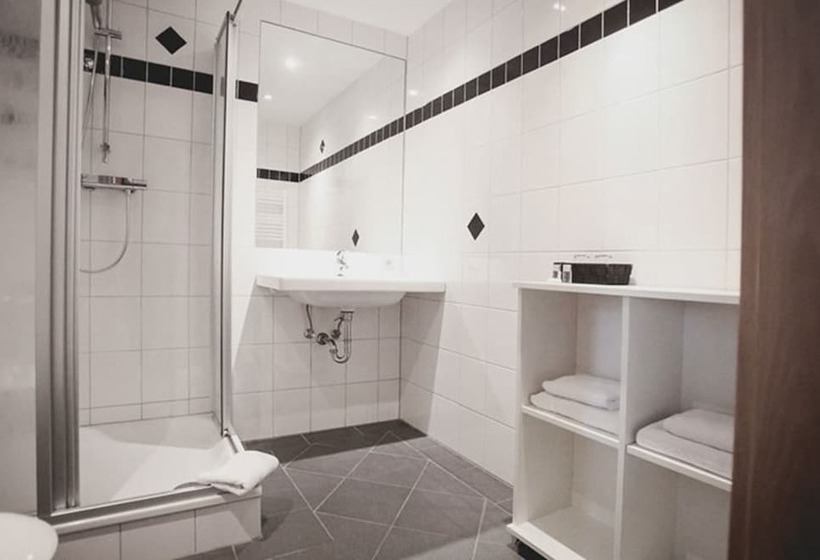 Quarto Estandar Individual, Bierenbacher Hof