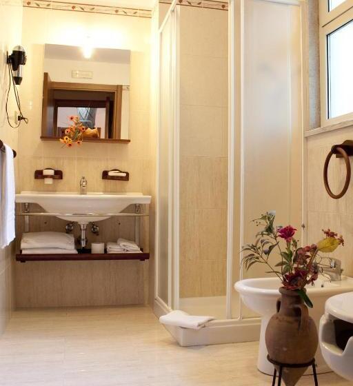 Трехместный Номер Стандарт с Балконом, Le Giare B&b