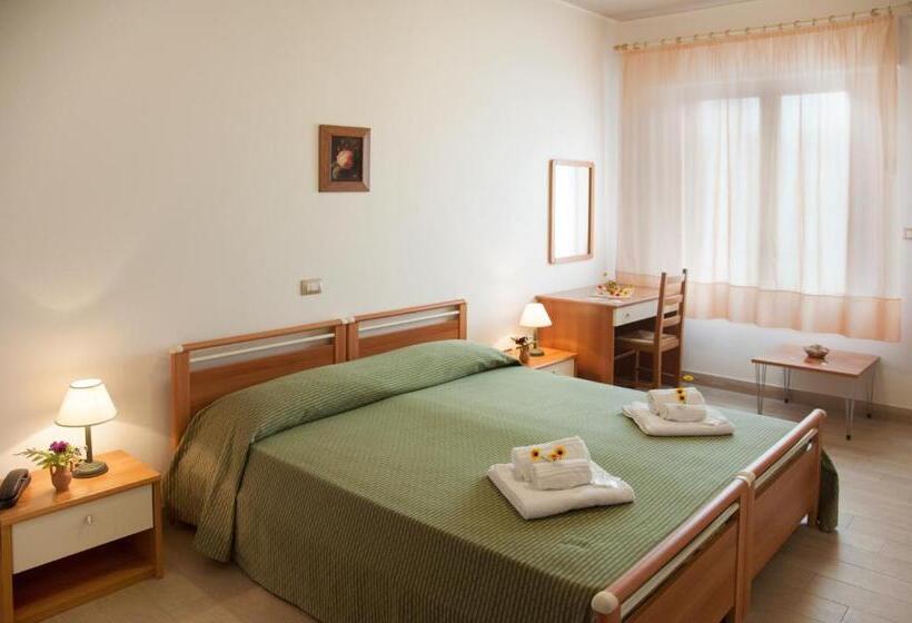 Номер Стандарт с Балконом, Le Giare B&b