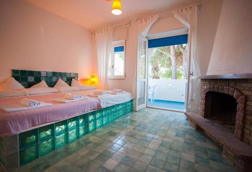ویلای 1 خوابه, Suite House L'isola Che Non C'è