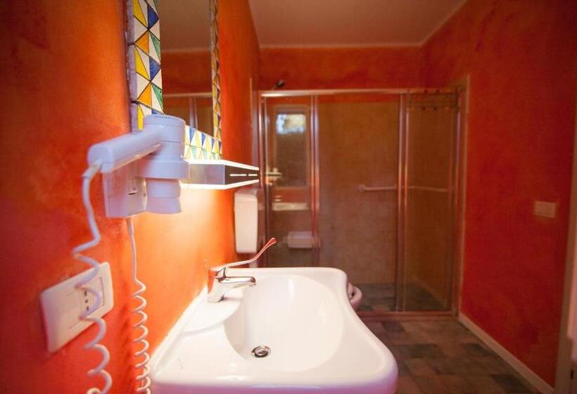 سوییت, Suite House L'isola Che Non C'è