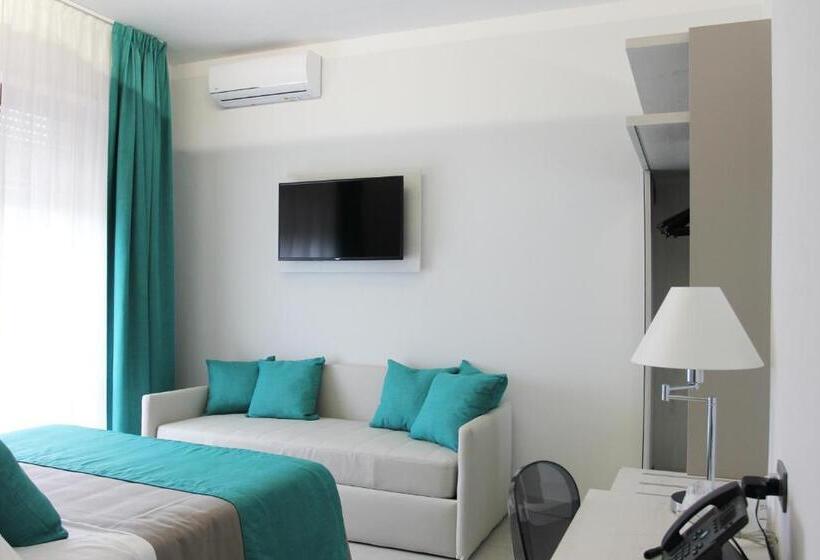 اتاق استاندارد سه تخته با بالکن, Park Hotel Giusy