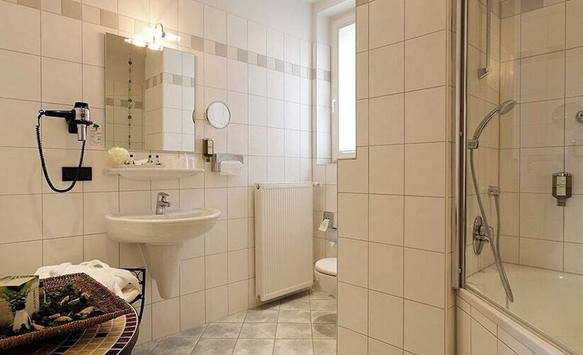 Номер Стандарт Индивидуальный с Видом, Achat Hotel Franziskushöhe Lohr