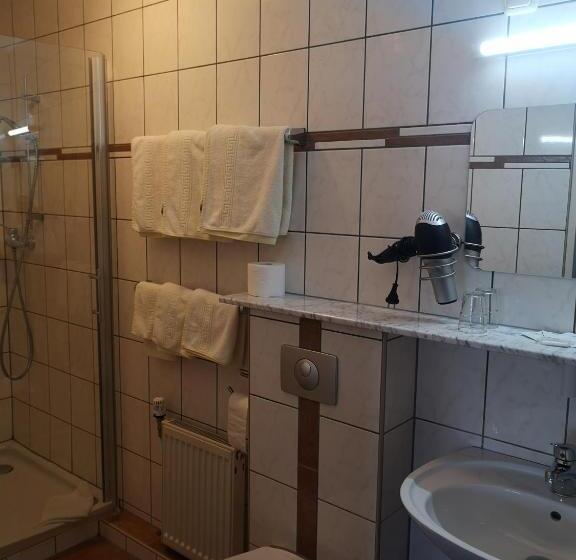 スタンダード４人部屋, Köln Bonn