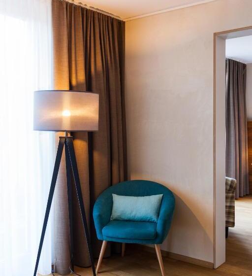 Полулюкс, Restaurant Hotel Zum Storchen