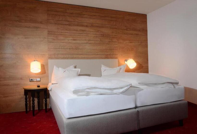 Апартаменты 2 Спальни, Alpenhof