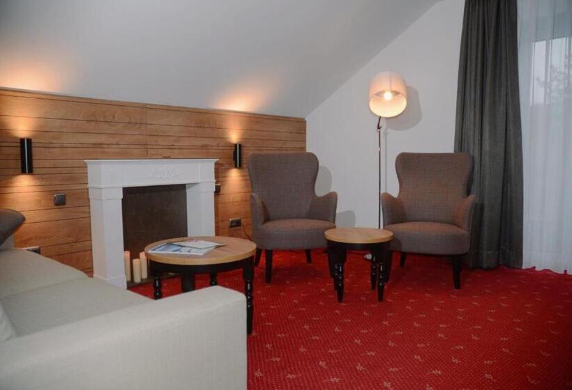 Apartamento 2 Dormitórios, Alpenhof