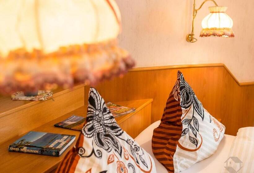 Номер Стандарт, Restaurant Alte Linde