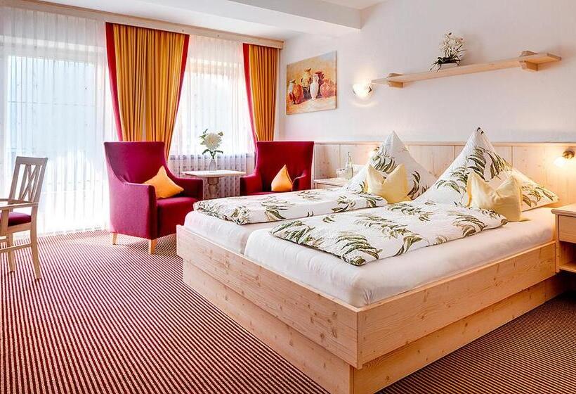 Standard Room, Restaurant Neu Meran