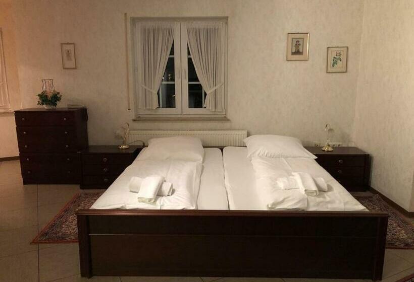 Номер Стандарт, Landhaus Koln