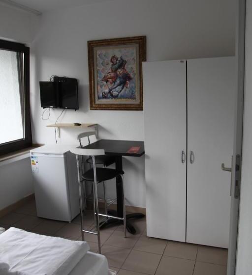 Семейный Номер, Landhaus Koln