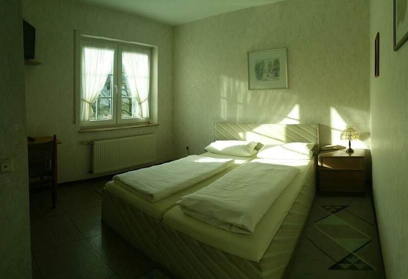 Номер Стандарт, Landhaus Koln