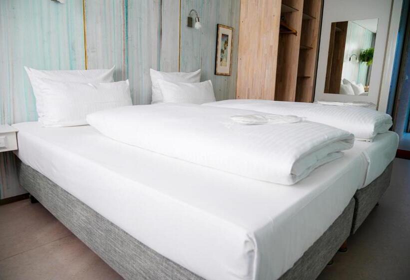 Номер Deluxe с Балконом, Abalon Hotel Ideal