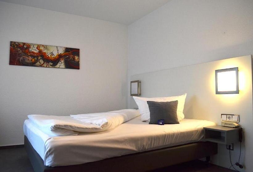 اتاق استاندارد یک نفره, Weber Hotel Mannheim