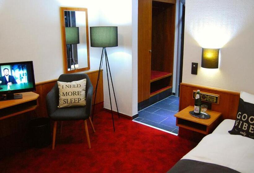 Номер Стандарт, Parkhotel Bergheim