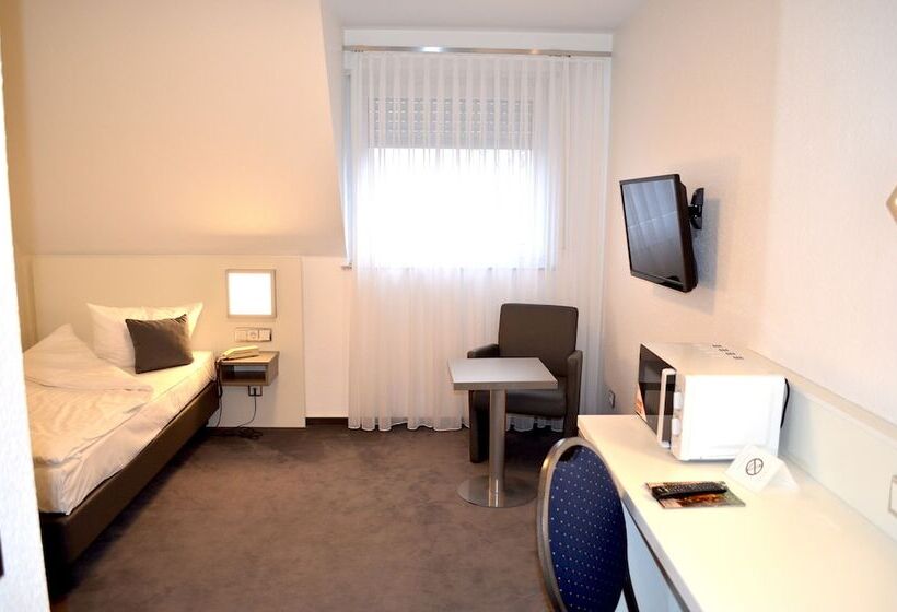 اتاق استاندارد یک نفره, Weber Hotel Mannheim