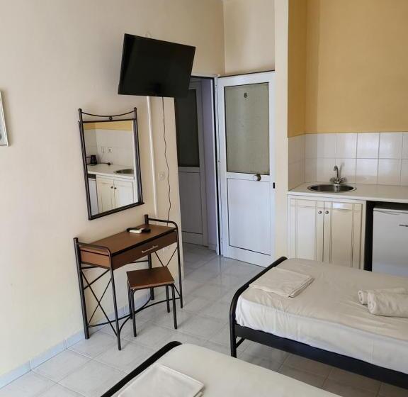 إستوديو قياسى, Polyxenis Rooms