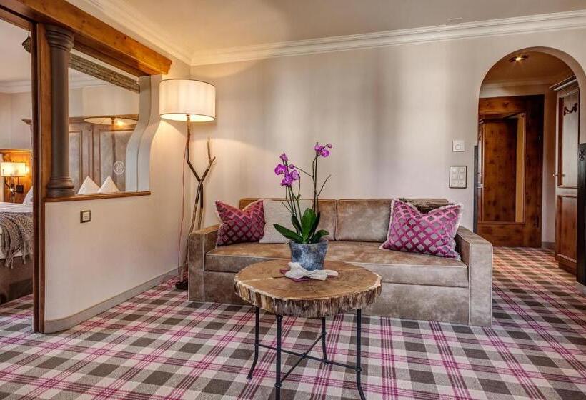Полулюкс, Belarosa Suiten & Wellness