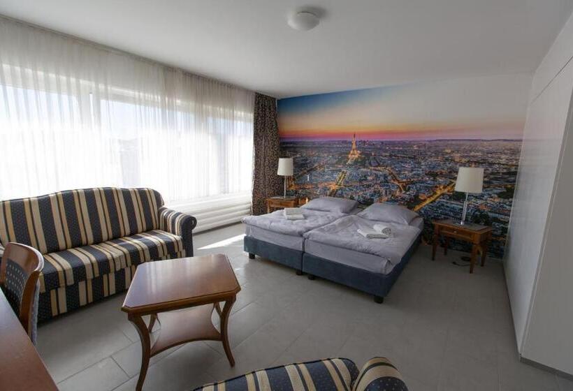 Номер Стандарт Трехместный, City Hotel Wuppertal