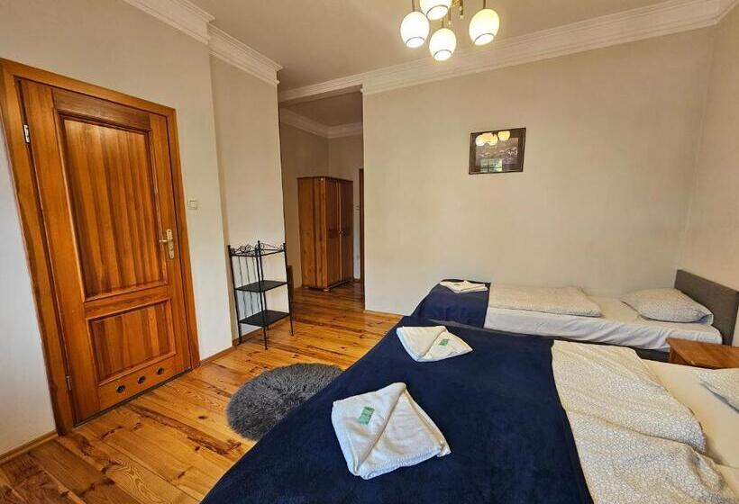 Трехместный Номер Стандарт с Балконом, Villa Alexandra