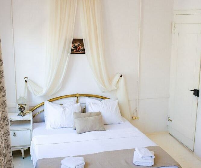 Quarto Estandar, Efnan Butik