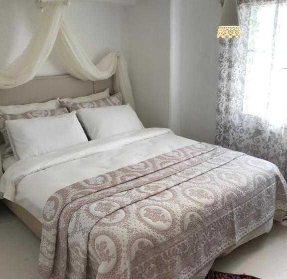Quarto Estandar, Efnan Butik
