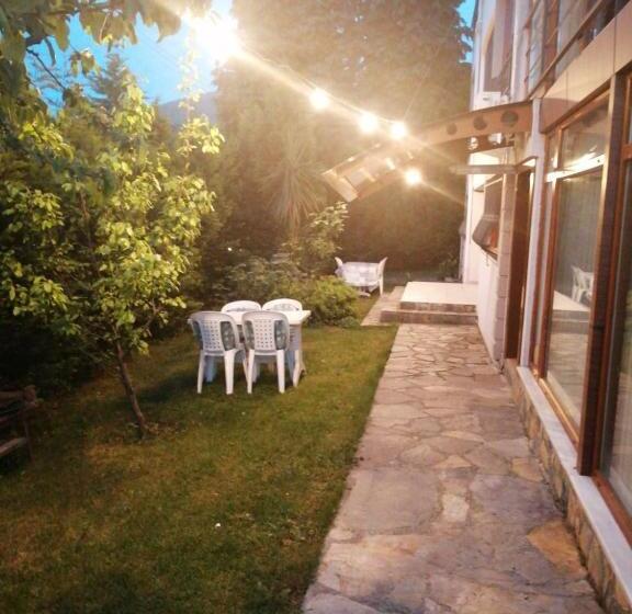 Стандартный Номер Кровать Кинг, Snow Hi̇ll House Pansiyon