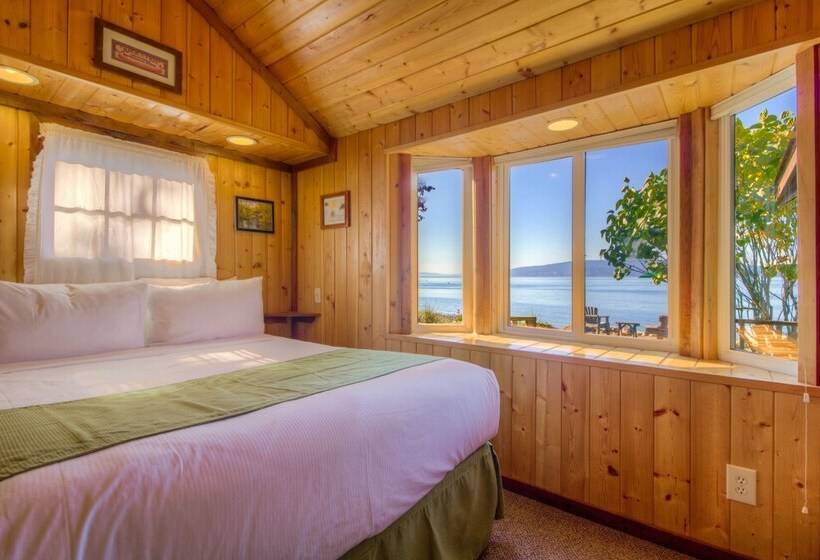 کابین, West Beach Resort