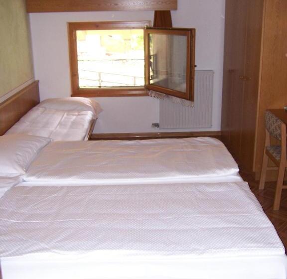Номер Стандарт Трехместный, Alpen Hotel Rabbi
