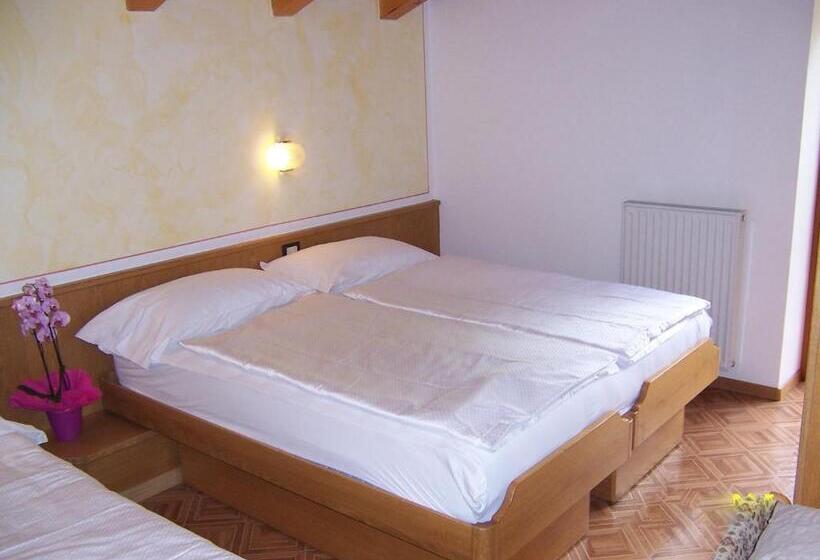 Номер Стандарт Трехместный, Alpen Hotel Rabbi