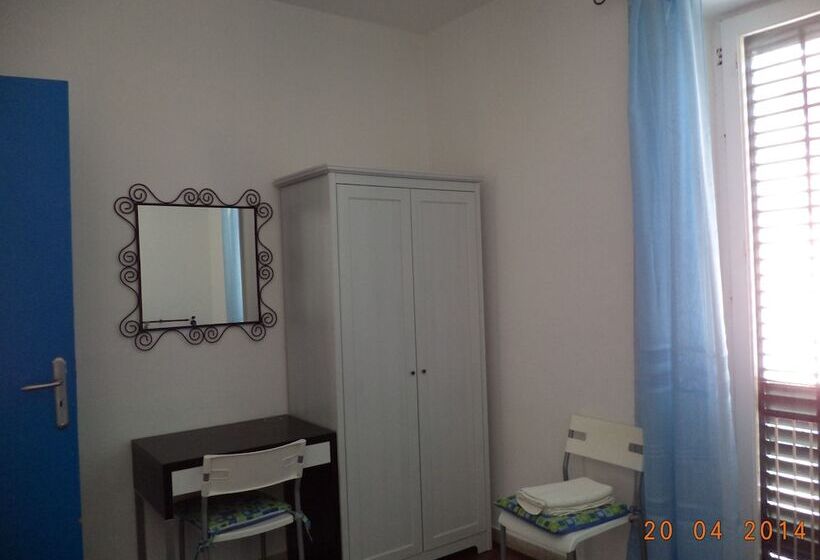 اتاق استاندارد, La Caletta