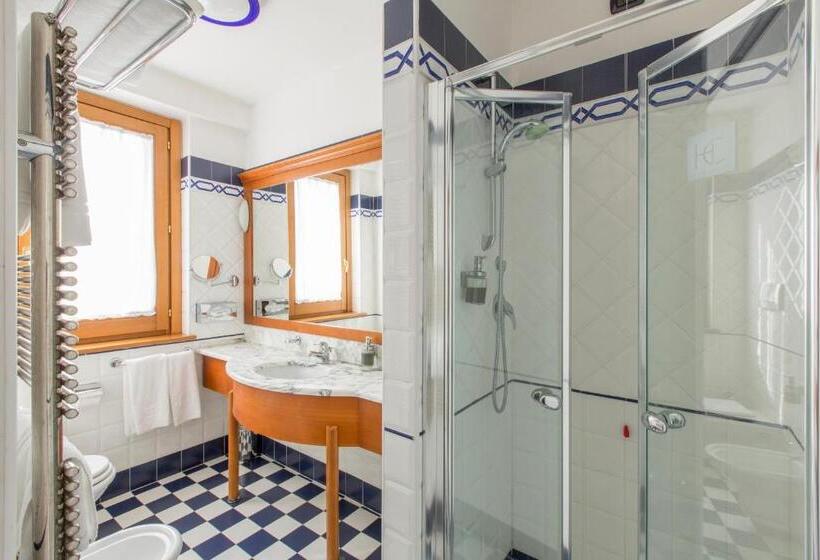 اتاق استاندارد, Casale