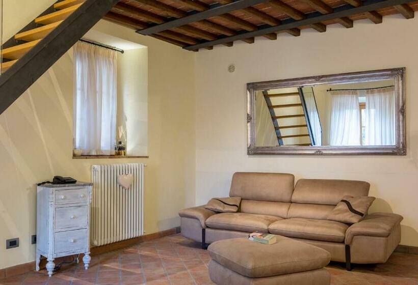 سوییت لوکس, Relais La Costa Historical Residence