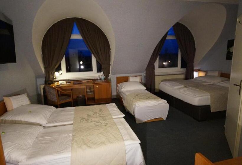 Семейный Номер, Bauschheimer Hof