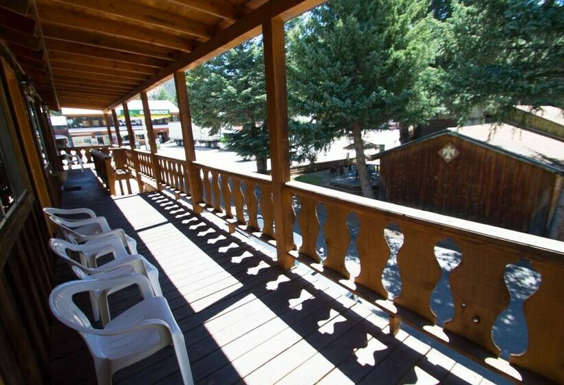 Апартаменты 1 Спальня, Thunderbird Lodge