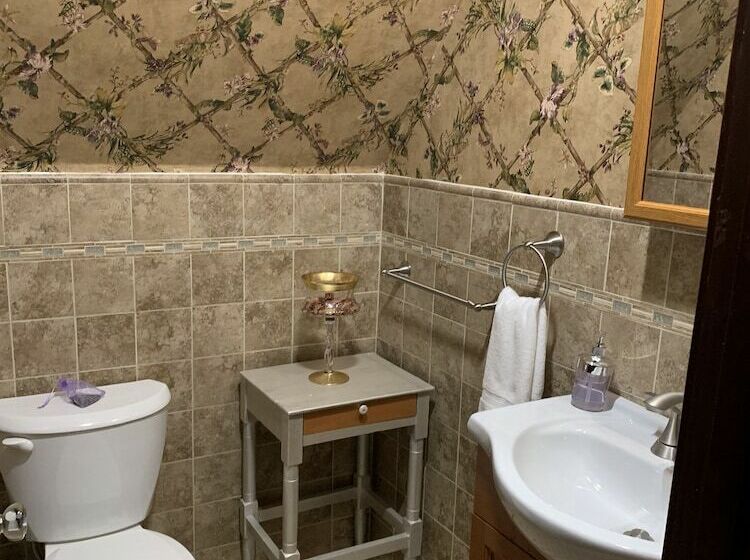 Номер Стандарт Совместная Ванная, Georgian Garden Inn