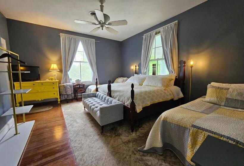 스탠다드 룸 킹사이즈 침대, Winridge Manor