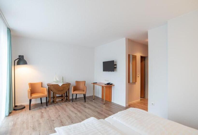 Номер Стандарт, Butjadinger Hof