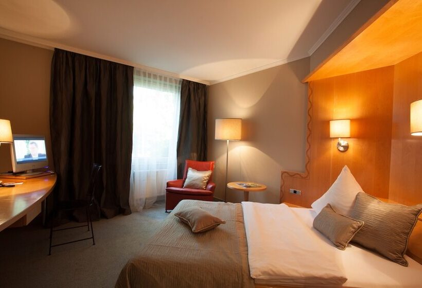 Quarto Estandar, Gude